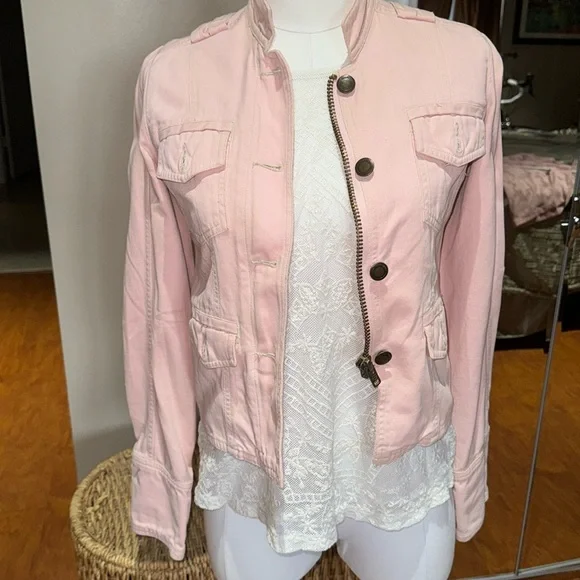 Light pink jean jacket - Picture 2 of 8